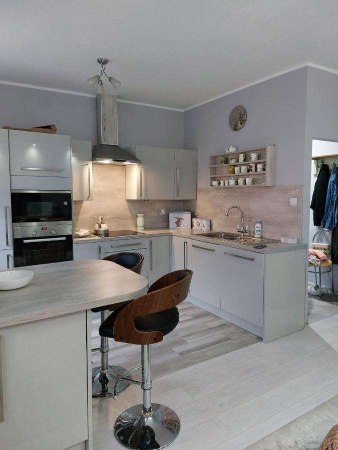 Bee Happy Apartament Września Exterior foto